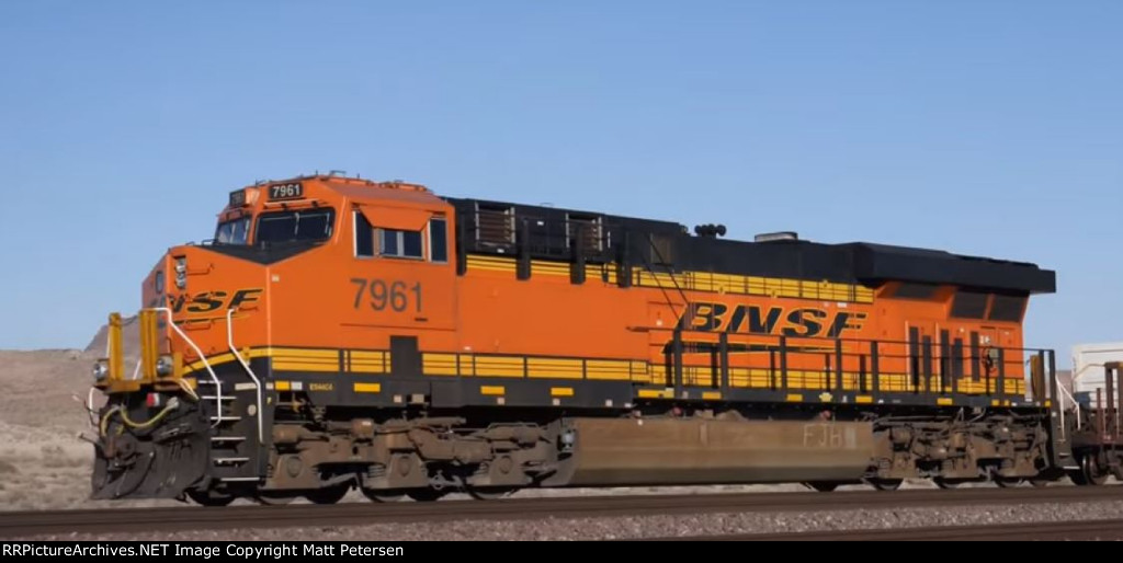 BNSF 7961